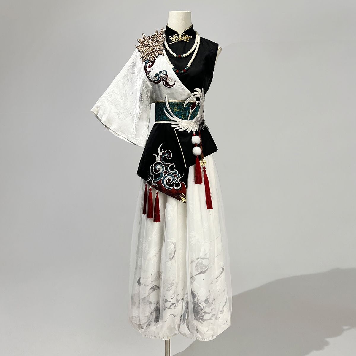 Asymmetrical Oriental-Inspired Set