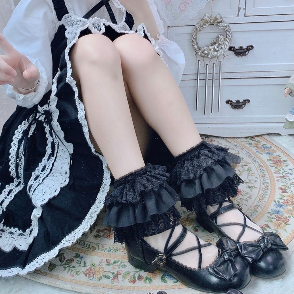 Gothic Ruffle Cuff Ankle Socks