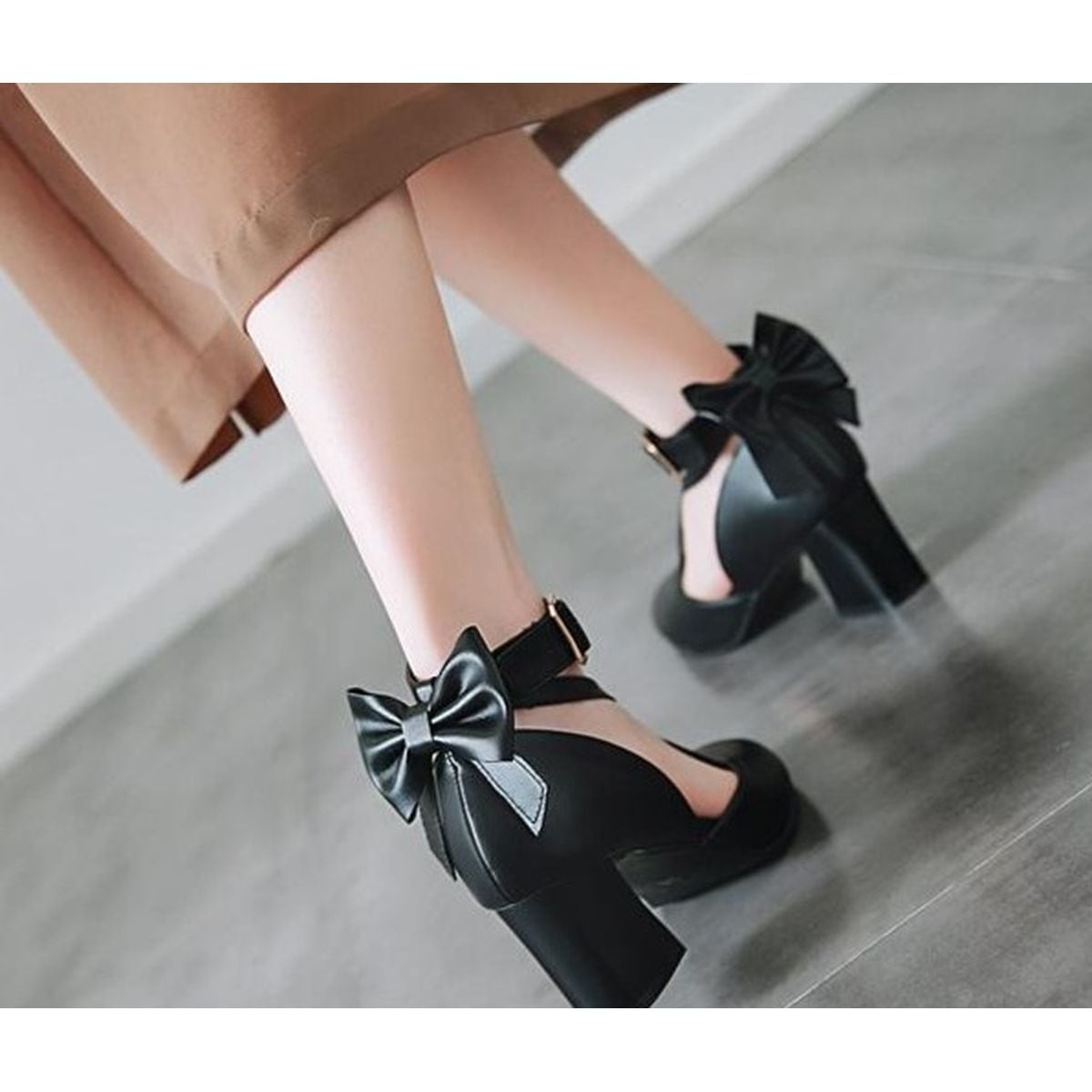 Back Ribbon Cross-Strap Pumps