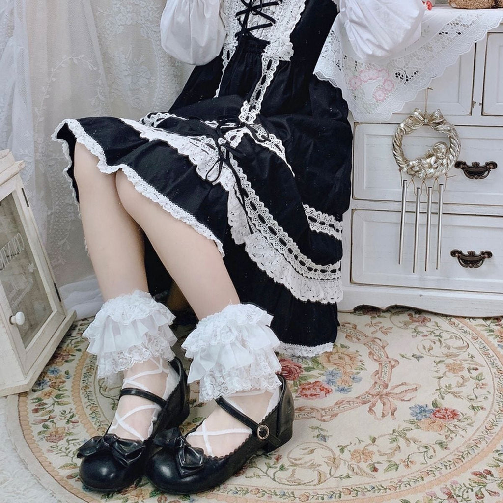 Gothic Ruffle Cuff Ankle Socks