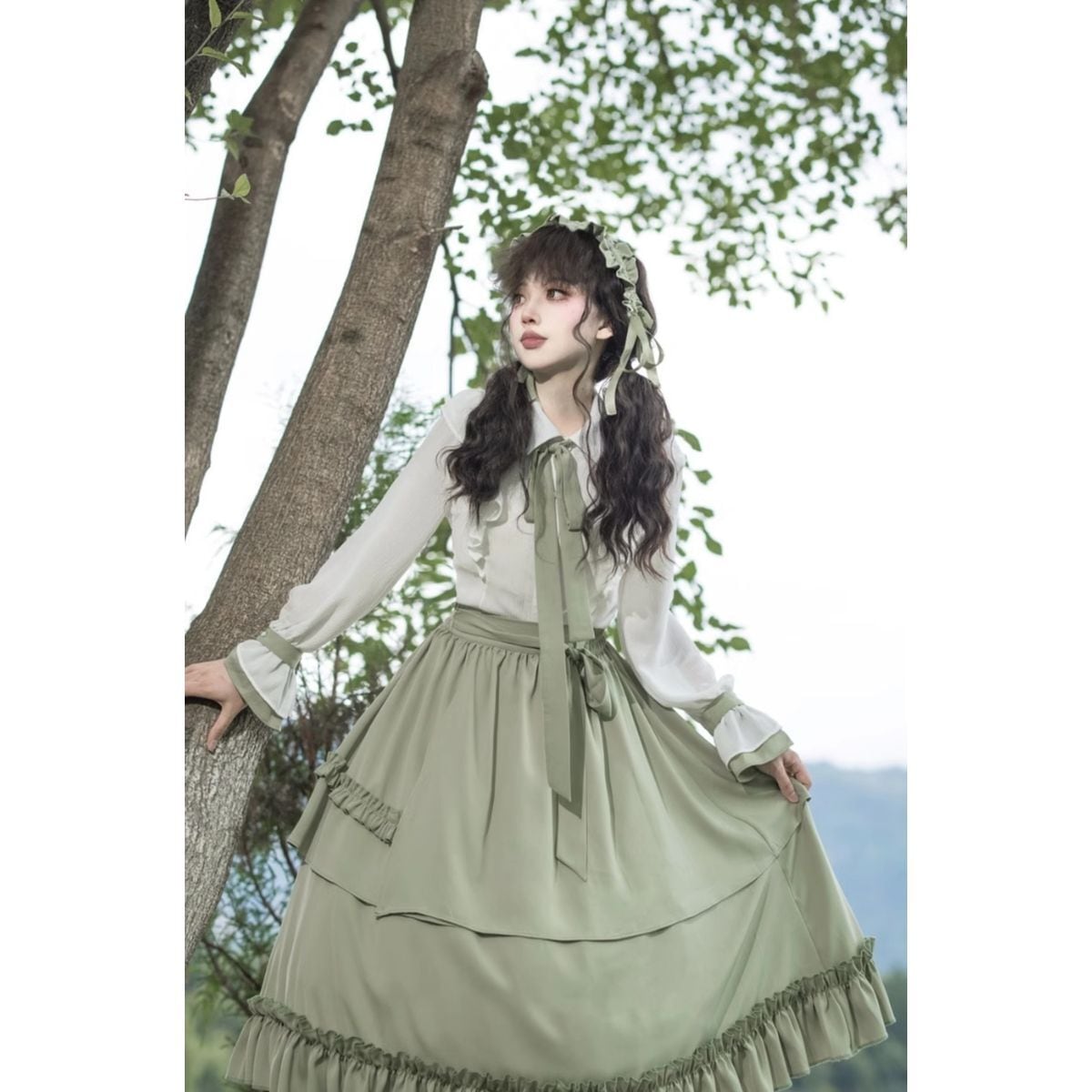 Sophisticated Green Long Skirt Outfit