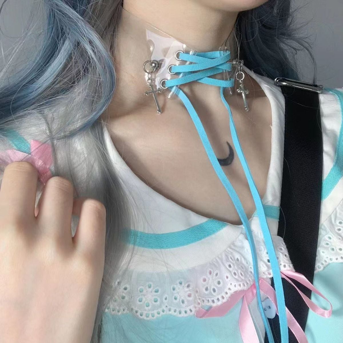 Jirai-kei Lace-Up Choker