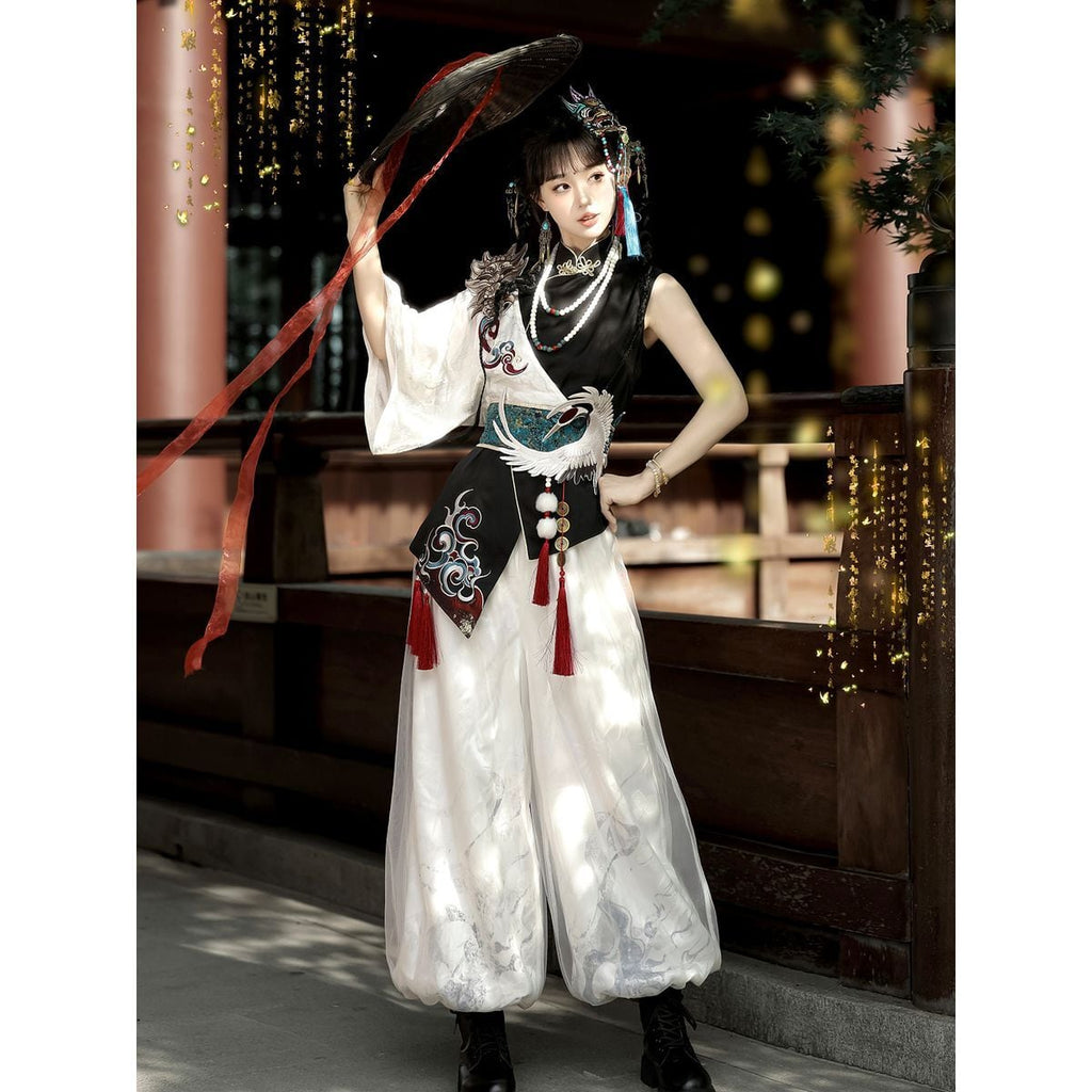 Asymmetrical Oriental-Inspired Set