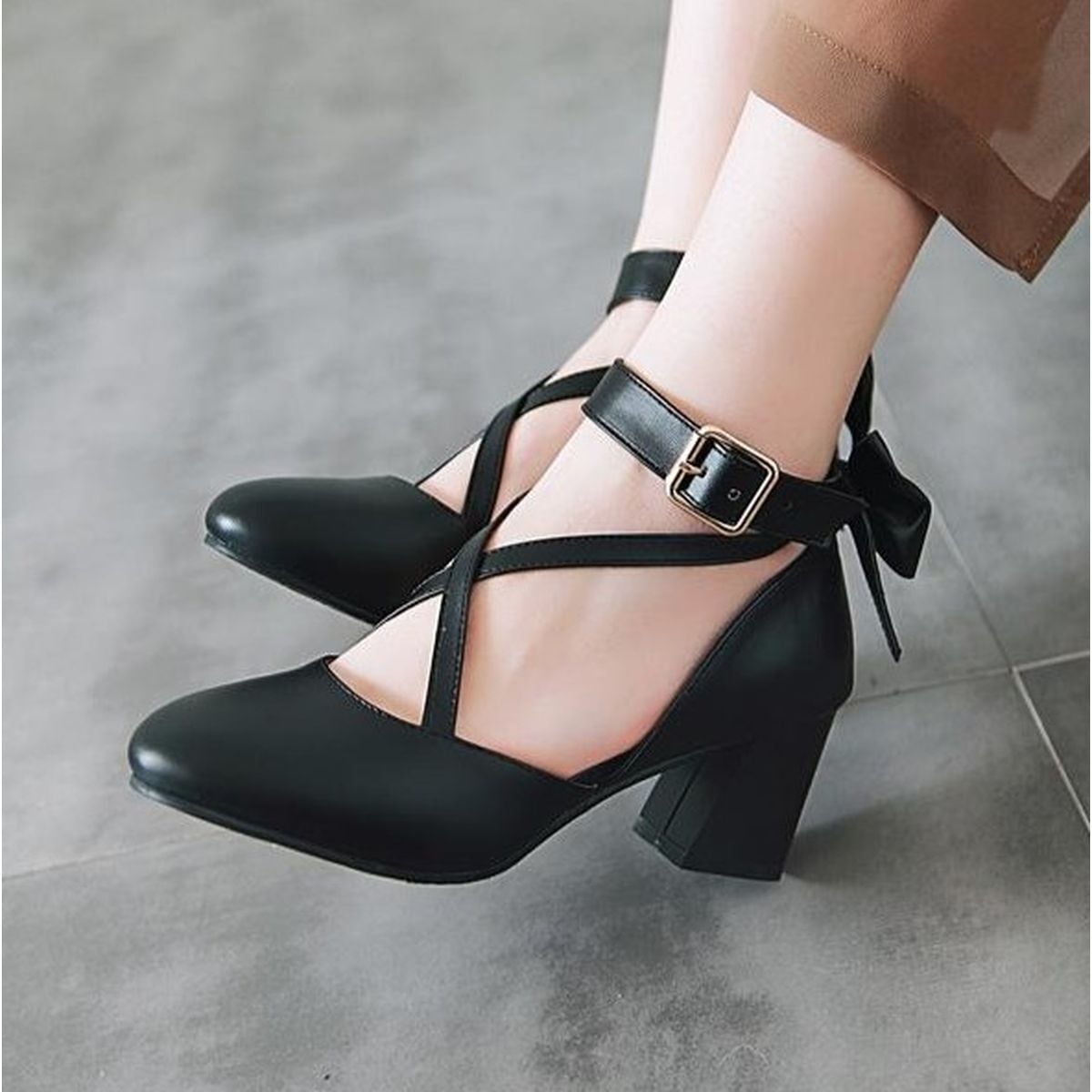Back Ribbon Cross-Strap Pumps