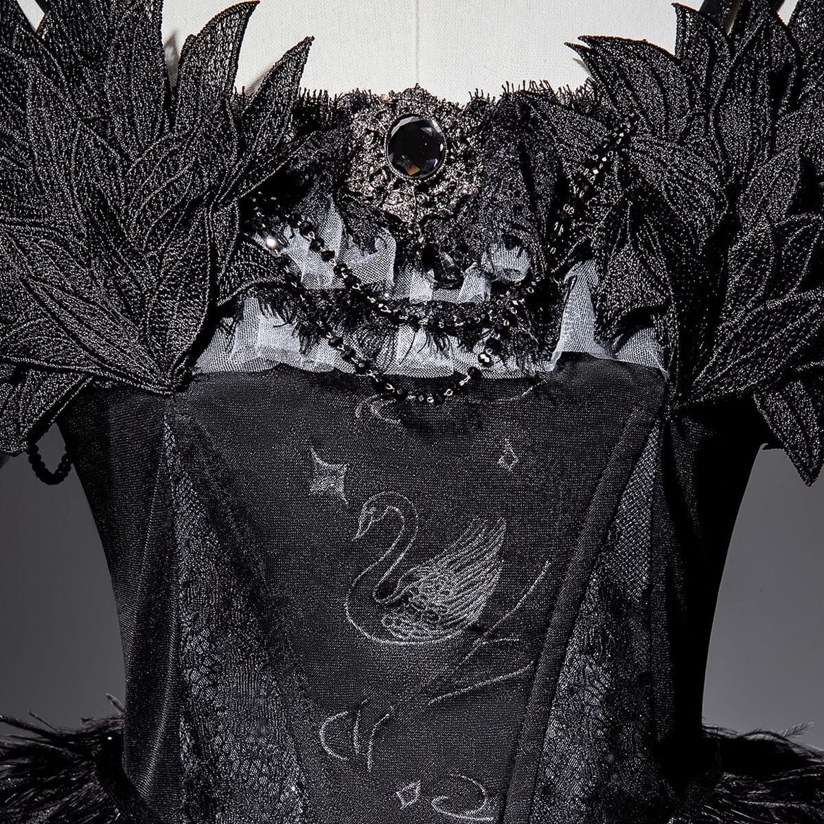 Elegant Gothic Lace Off-Shoulder Ensemble