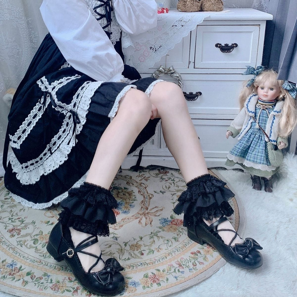 Gothic Ruffle Cuff Ankle Socks