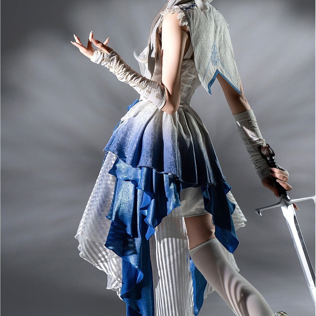 Elegant Sleeveless Blue Prince Ensemble