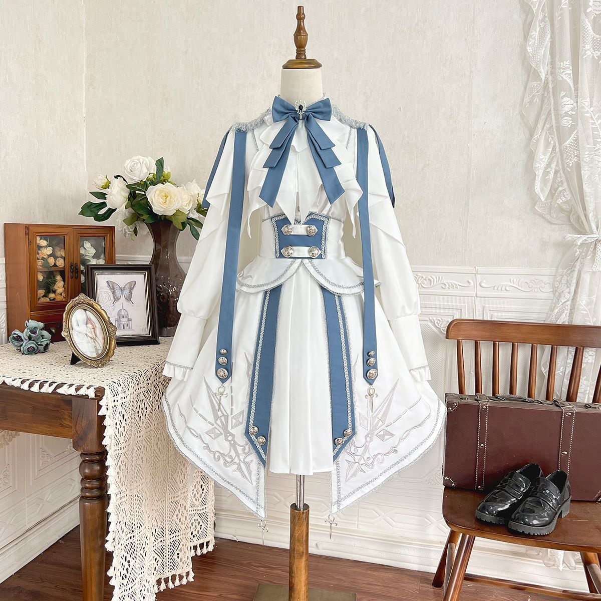 Blue x White Knight Military Lolita Set