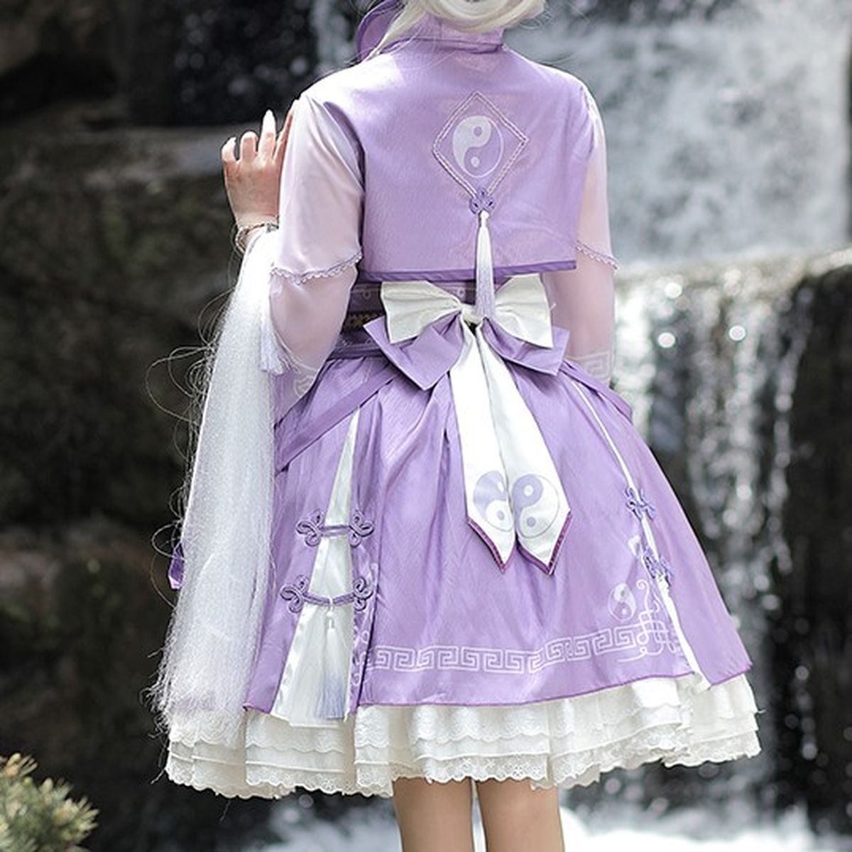 Elegant Eastern Fantasy Outfit